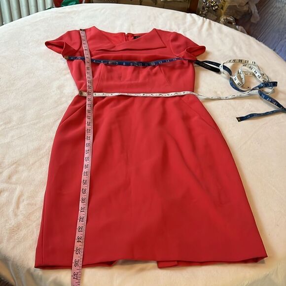 Tahari Red Dress Sz 6p Christmas Red Short Sleeve Midi Zipper Back Lined New - Picture 12 of 12